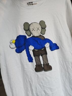 KAWS X Uniqlo White Crewneck Gone Tee T-Shirt with Black Logo - Rare SS19